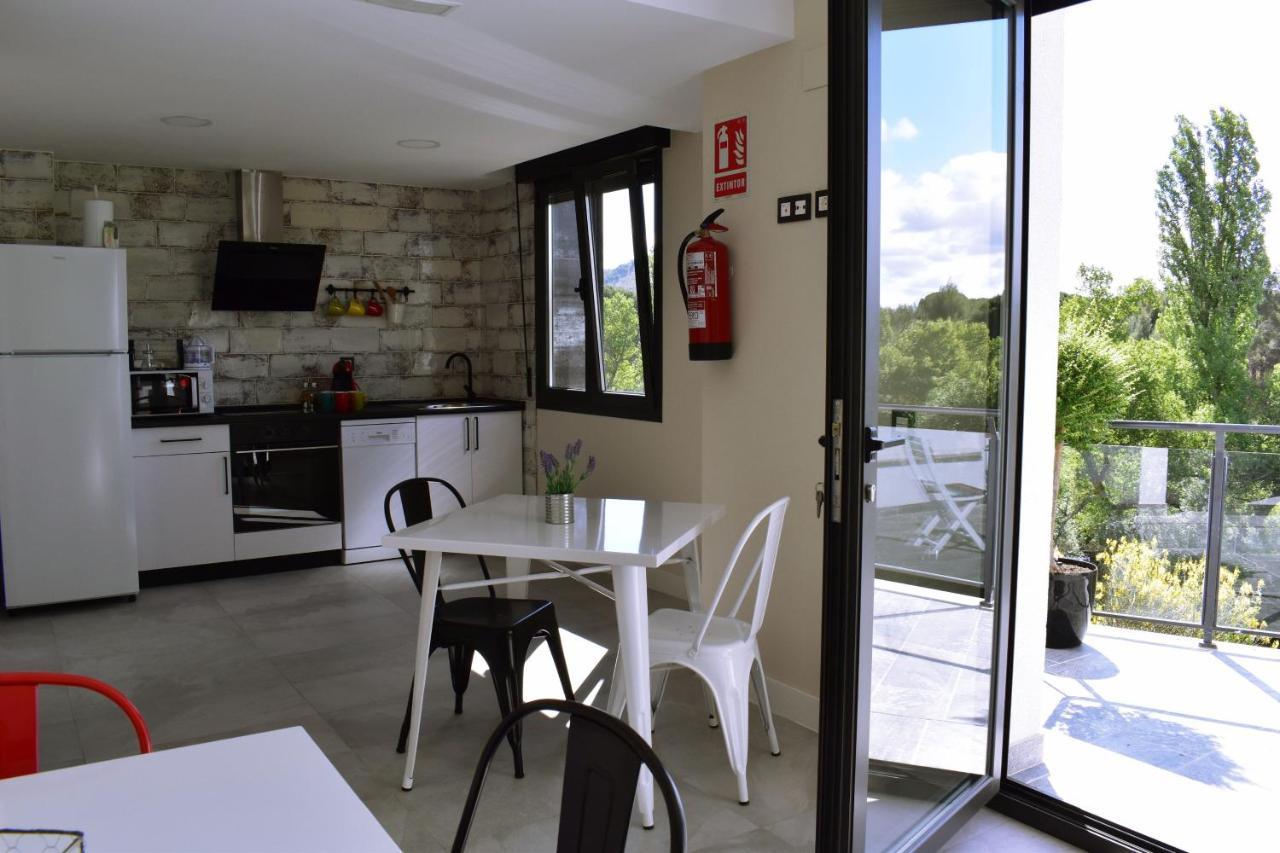 Albergue Hosting Duero Pesquera de Duero ภายนอก รูปภาพ