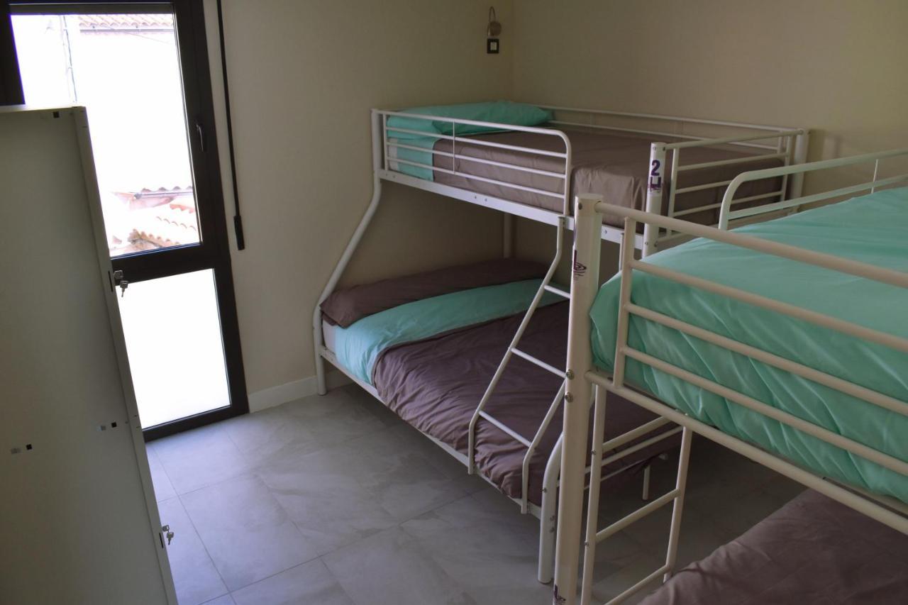 Albergue Hosting Duero Pesquera de Duero ภายนอก รูปภาพ